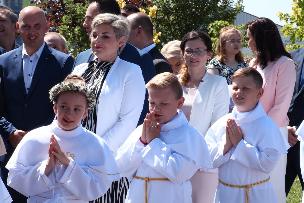 Komunia w Kozalu. Dziś świętuje III c ZDJĘCIA