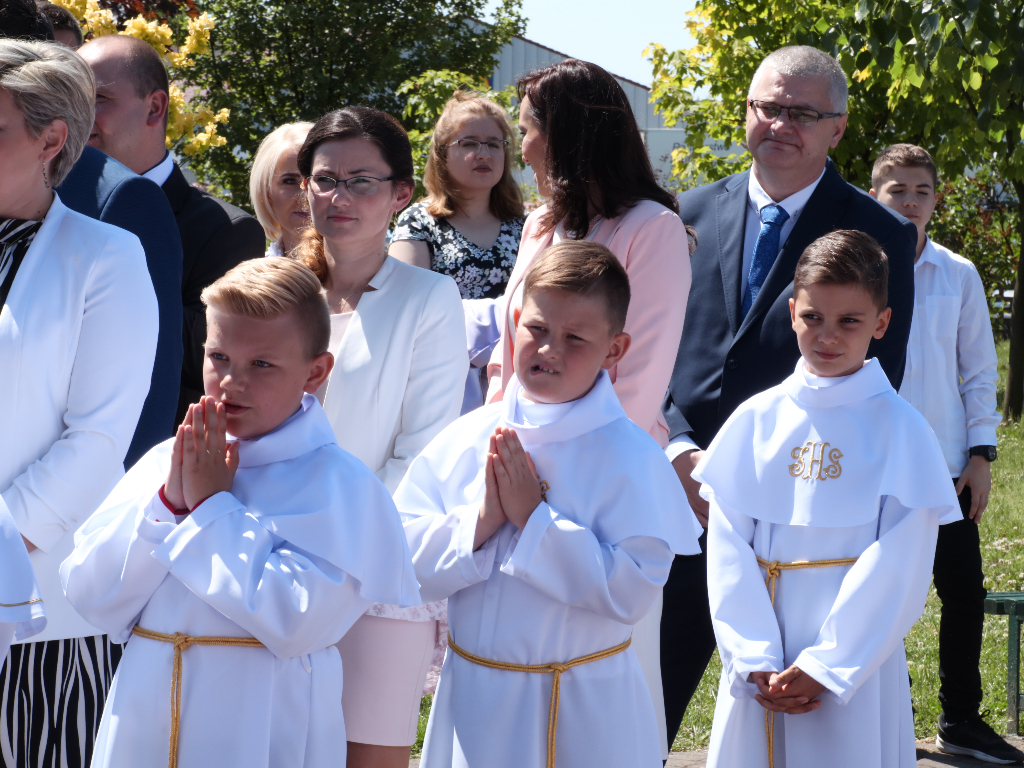 Komunia w Kozalu. Dziś świętuje III c ZDJĘCIA