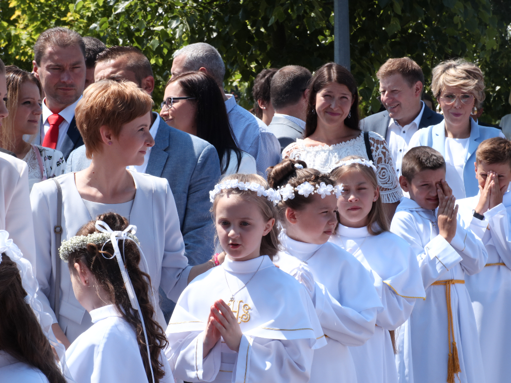 Komunia w Kozalu. Klasa III d ZDJĘCIA