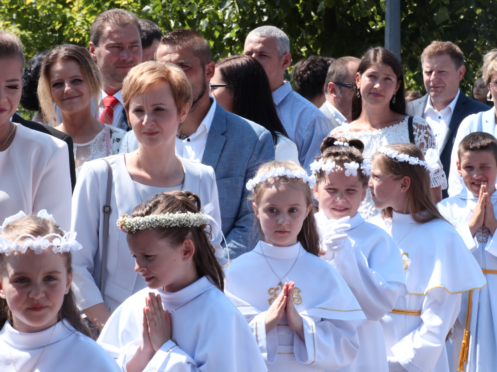 Komunia w Kozalu. Klasa III d ZDJĘCIA