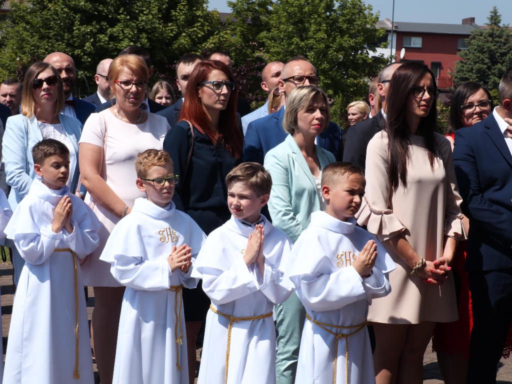 Komunia w Kozalu. Klasa III d ZDJĘCIA