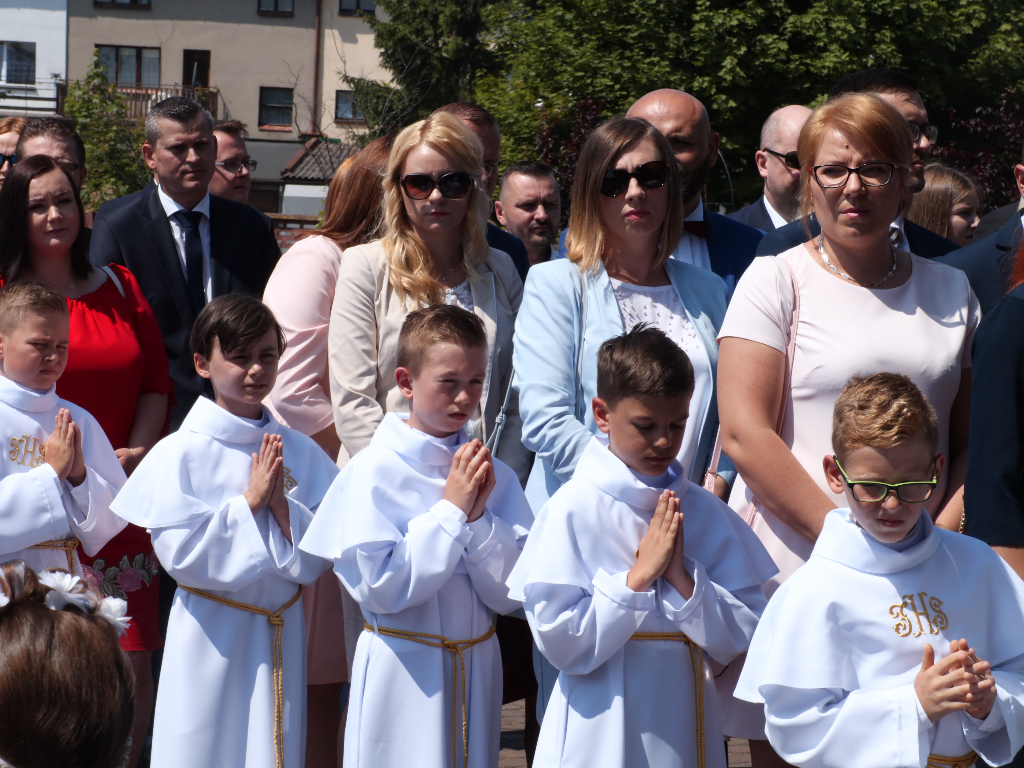 Komunia w Kozalu. Klasa III d ZDJĘCIA