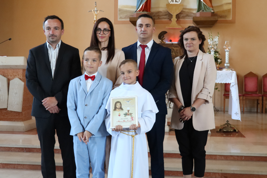 Komunia w Kozalu. Klasa III d ZDJĘCIA