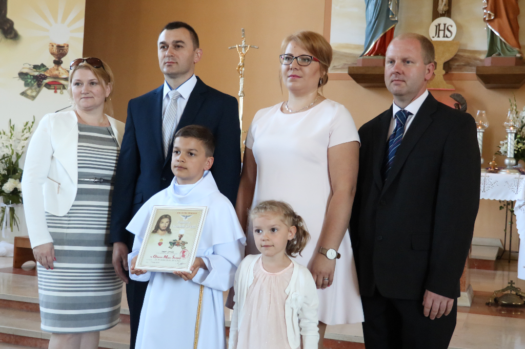 Komunia w Kozalu. Klasa III d ZDJĘCIA