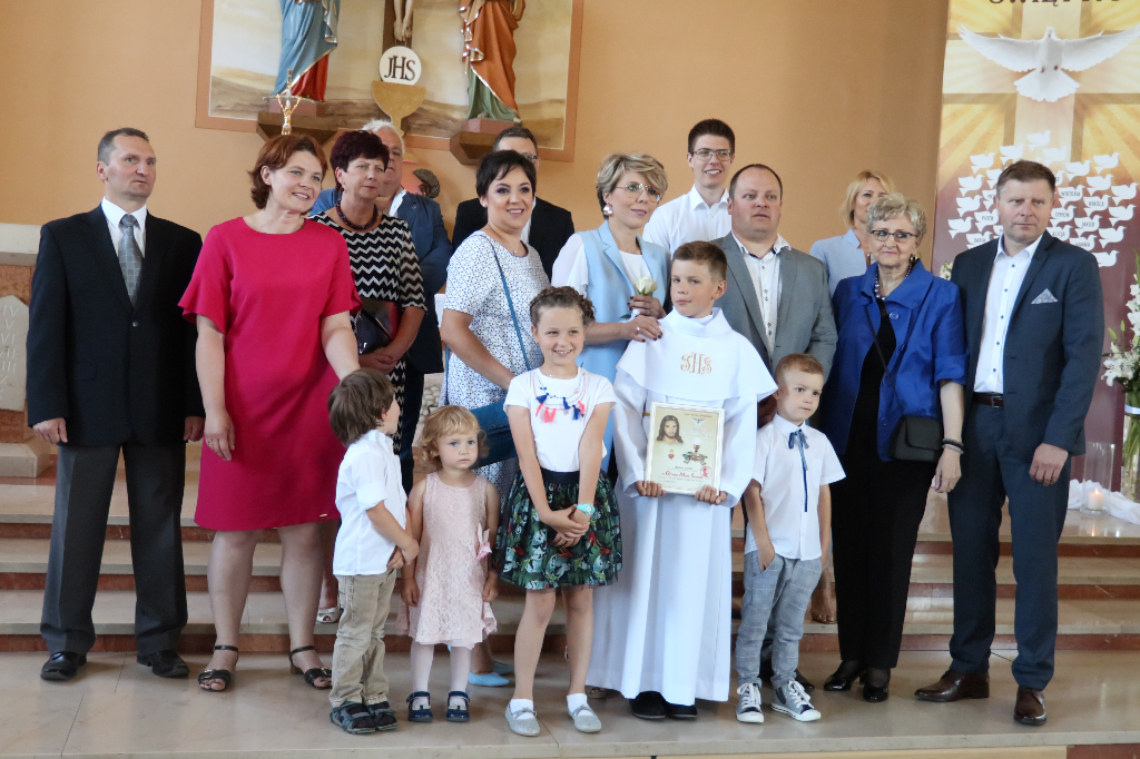 Komunia w Kozalu. Klasa III d ZDJĘCIA