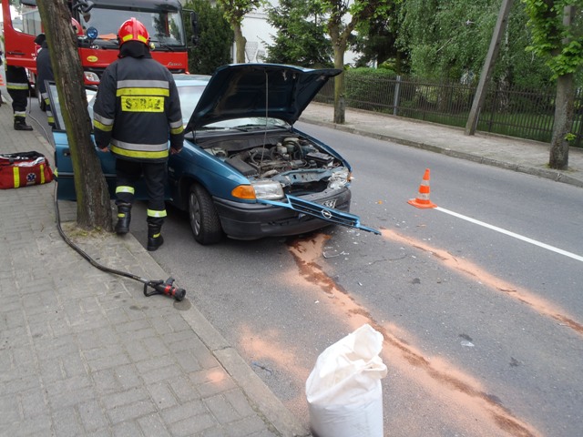 Czołowe zderzenie w Zagórowie ZDJĘCIA