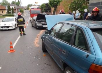 Czołowe zderzenie w Zagórowie ZDJĘCIA