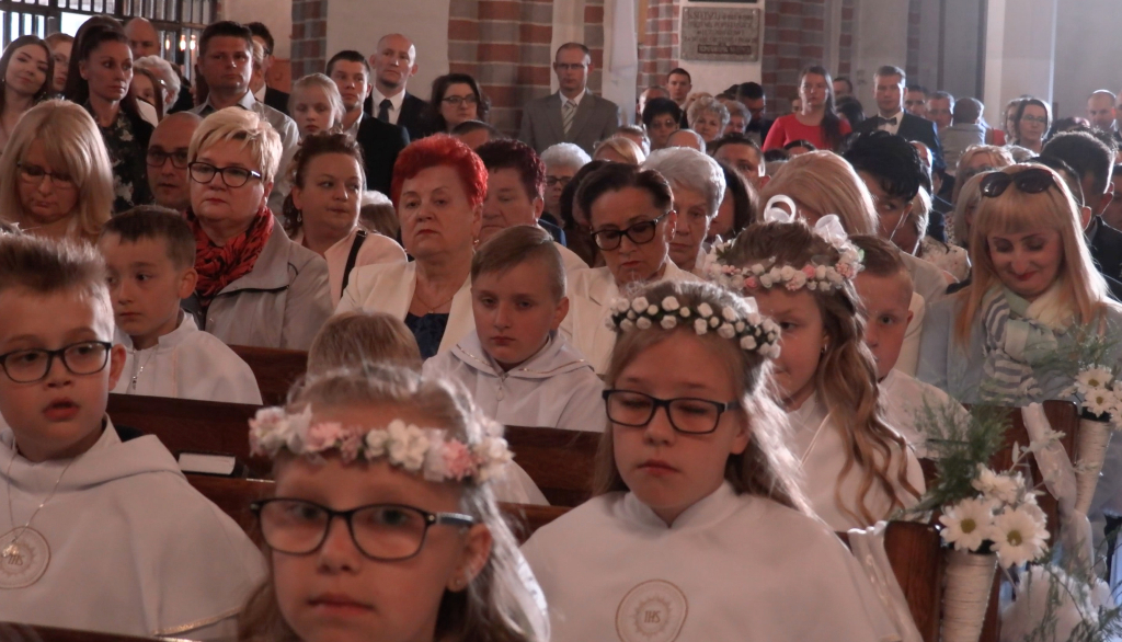 Komunia w Wawrzyńcu ZDJĘCIA