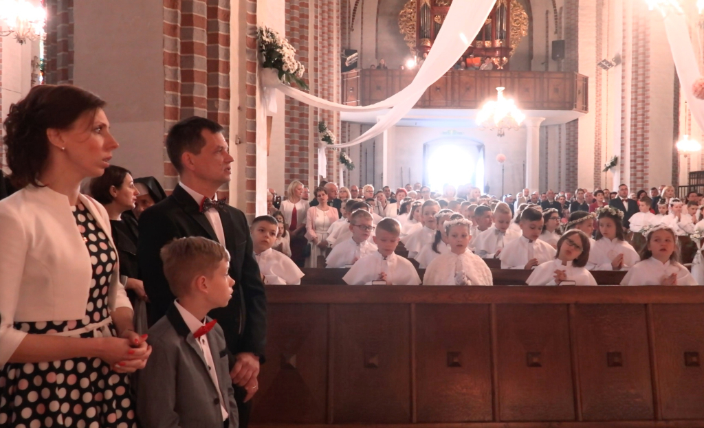Komunia w Wawrzyńcu ZDJĘCIA