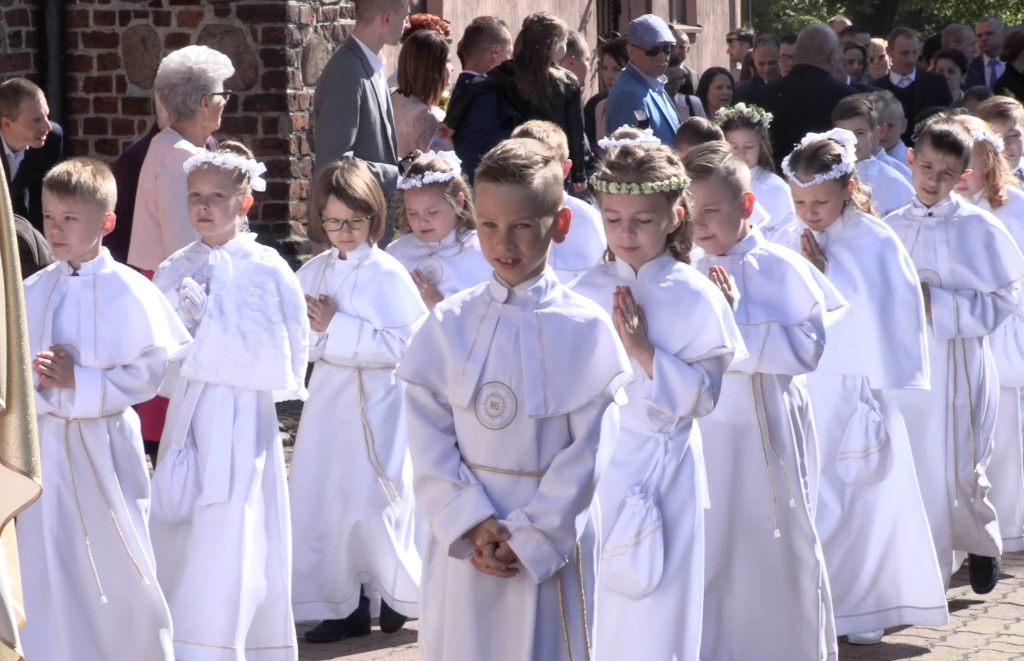 Komunia w Wawrzyńcu ZDJĘCIA