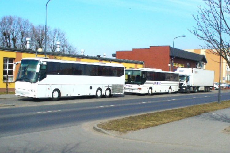 Nadal nie mają gdzie parkować