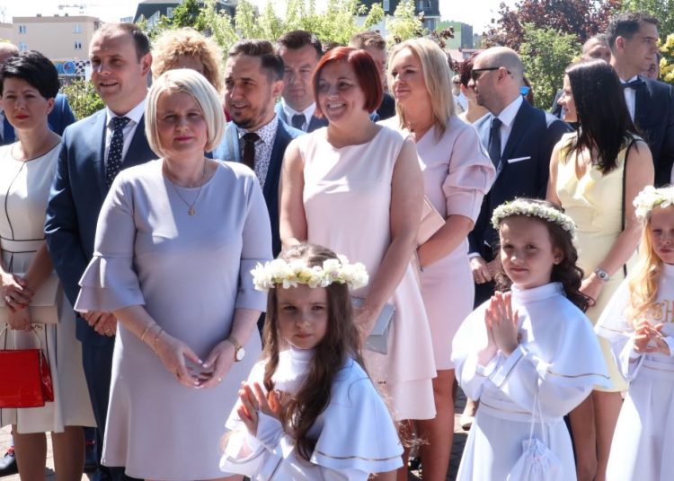 Komunia w Kozalu. Wielki dzień dzieci z III b FILM