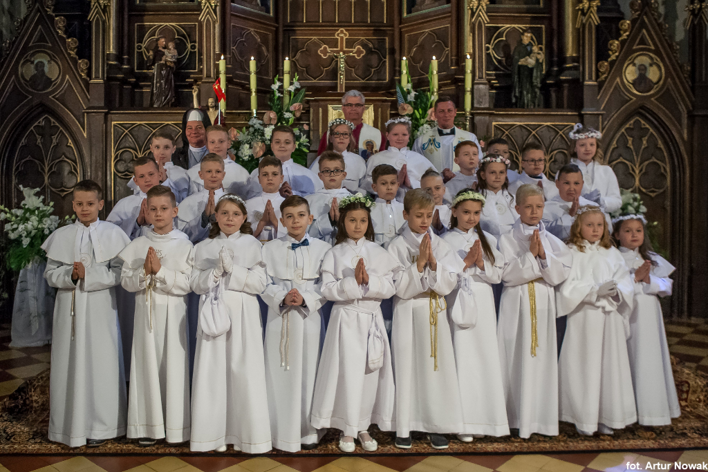 Komunia w Wawrzyńcu ZDJĘCIA