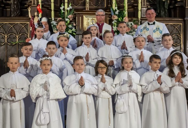 Komunia w Wawrzyńcu ZDJĘCIA
