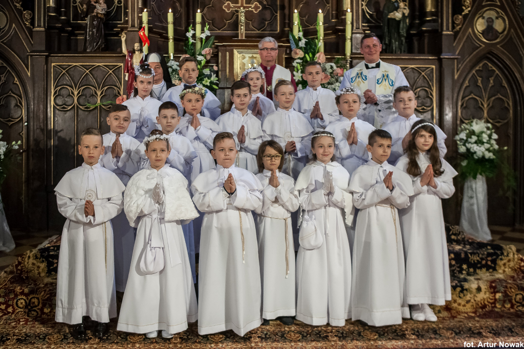 Komunia w Wawrzyńcu ZDJĘCIA