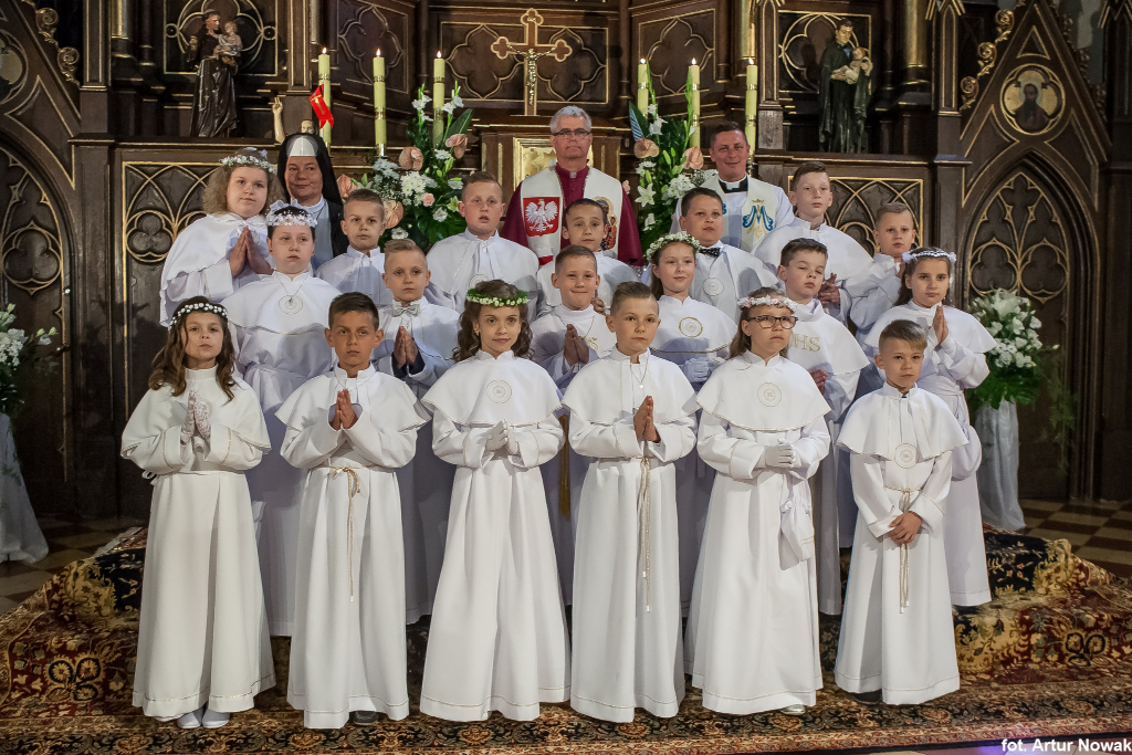 Komunia w Wawrzyńcu ZDJĘCIA