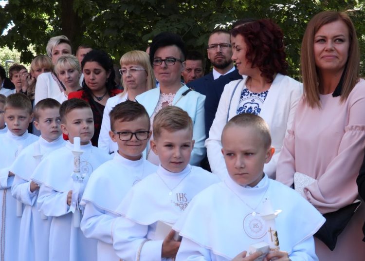 Komunia w Ostrowitem FILM