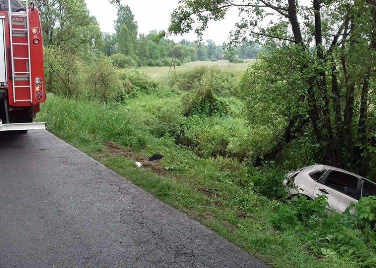 Kobieta w zaawansowanej ciąży ucierpiała w wypadku
