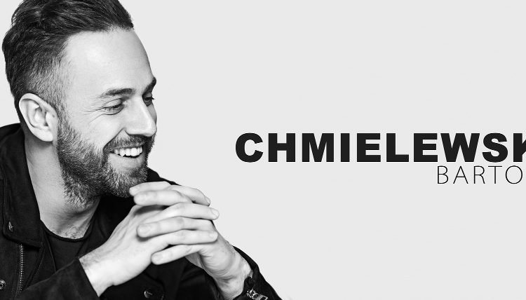 Muzyk wraca do domu. Zagra koncert