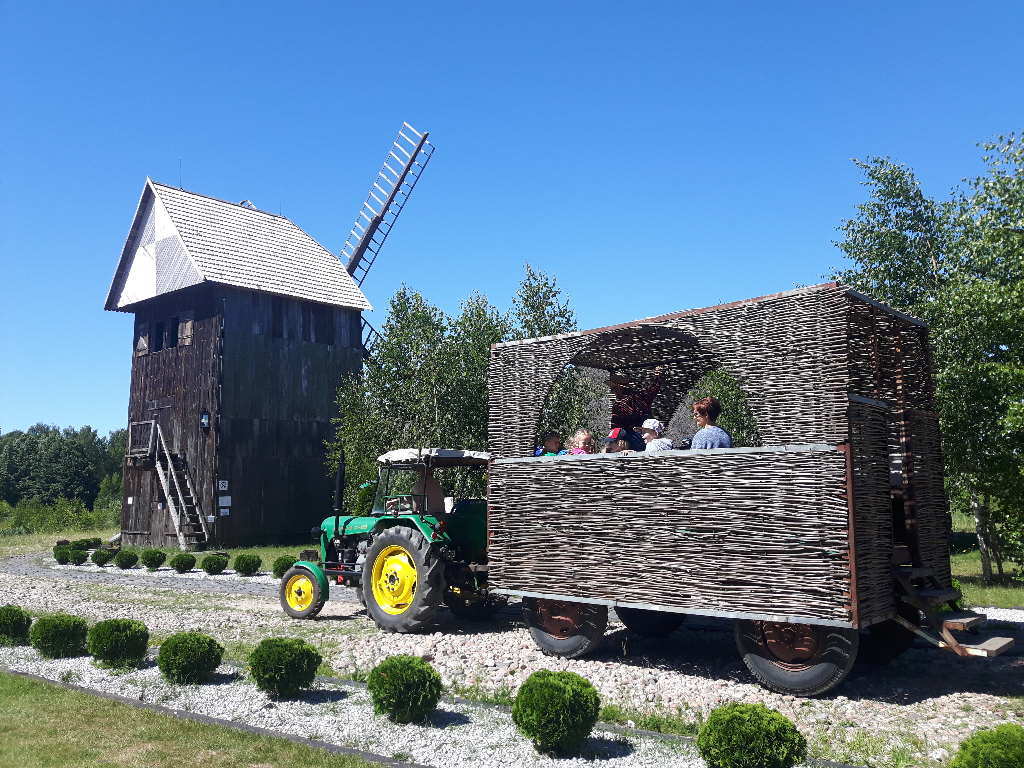 Wycieczka przedszkolaków do Wioski Farmerskiej