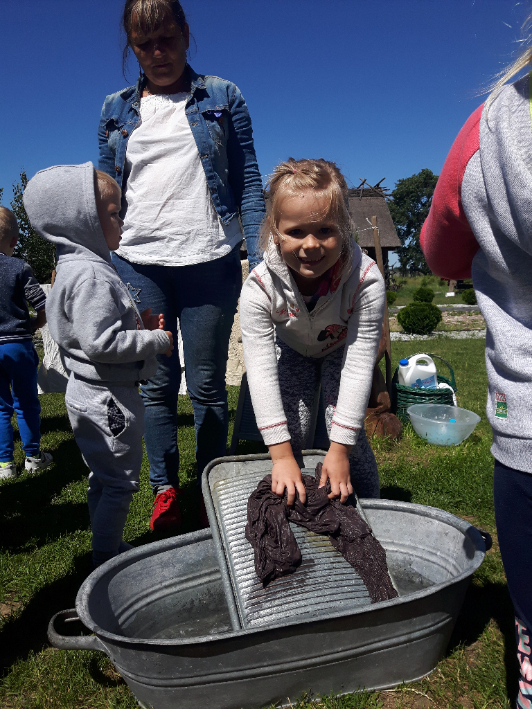 Wycieczka przedszkolaków do Wioski Farmerskiej