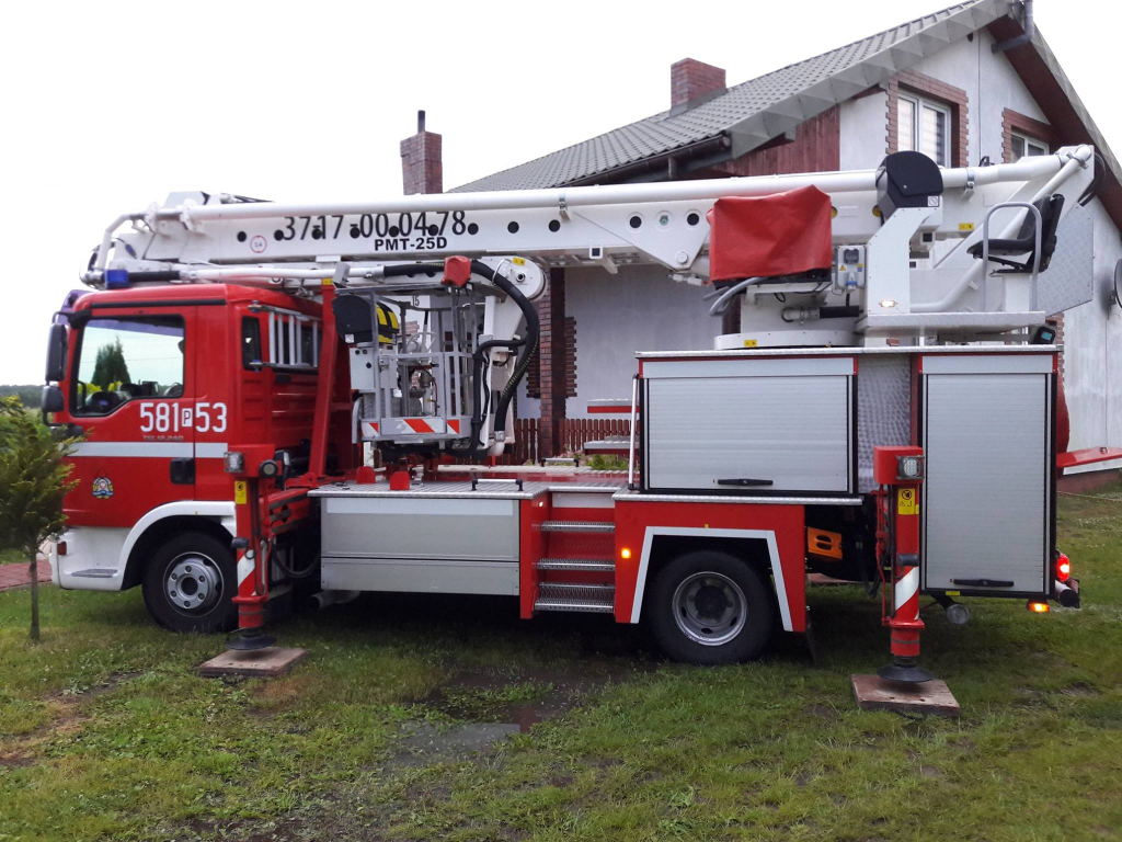 Gmina Słupca: Piorun uderzył w dom ZDJĘCIA