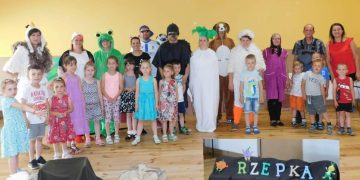 Nauczyciele i rodzice wystąpili dla dzieci