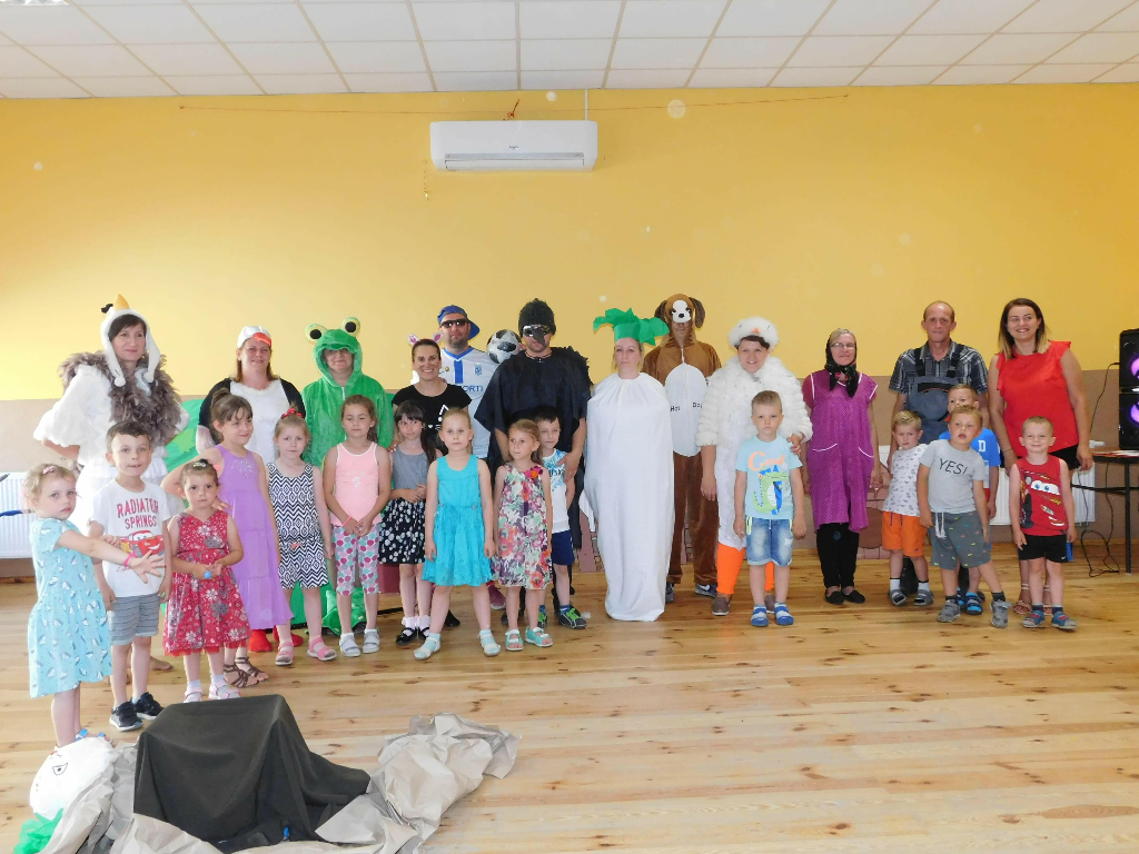 Nauczyciele i rodzice wystąpili dla dzieci