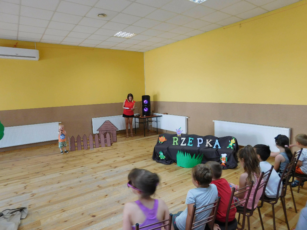 Nauczyciele i rodzice wystąpili dla dzieci