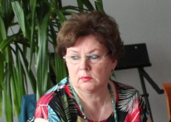 Walczy o lampy poza harmonogramem