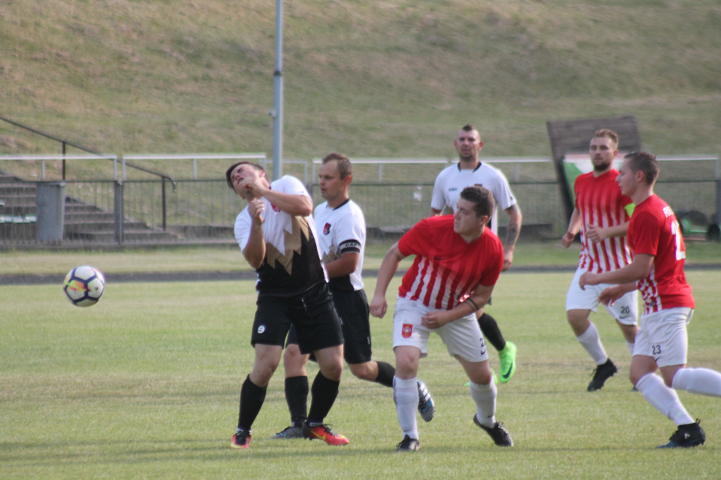 Bramka samobójcza ustawiła derby. FOTO