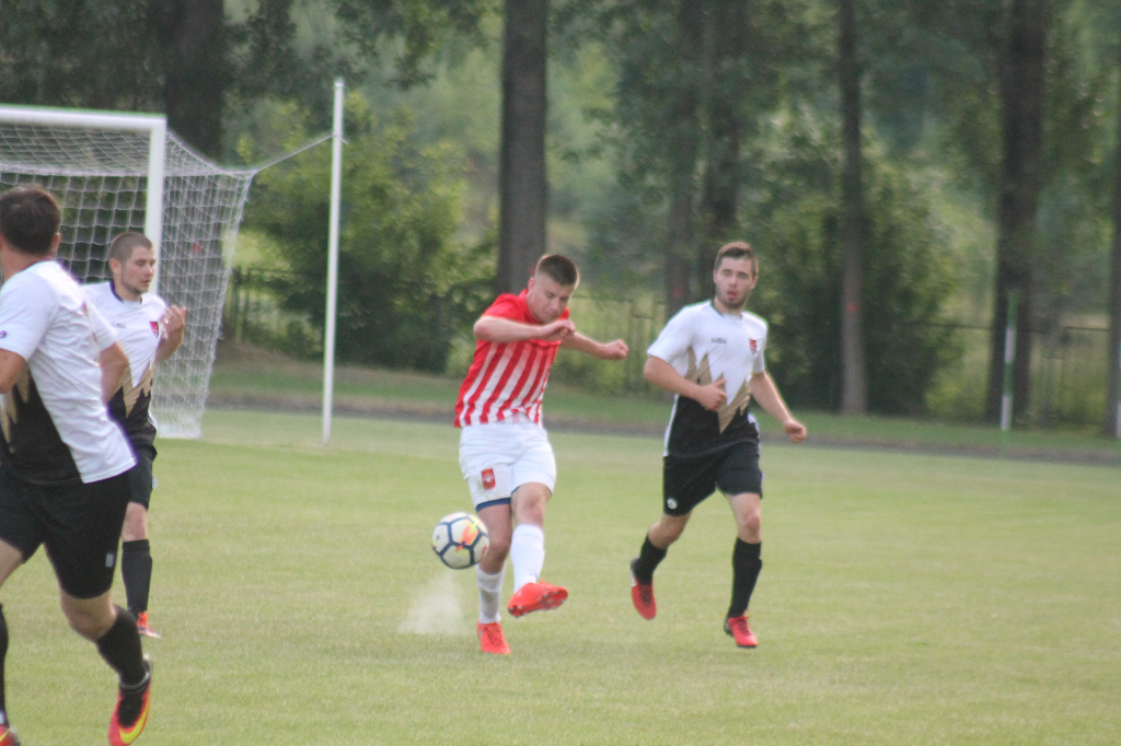 Bramka samobójcza ustawiła derby. FOTO