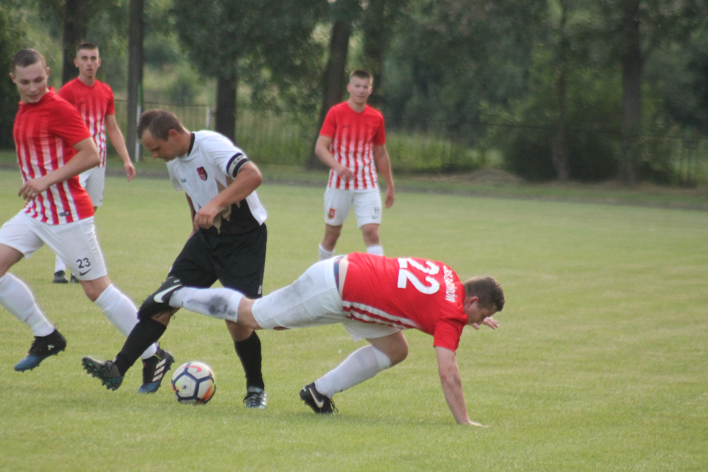 Bramka samobójcza ustawiła derby. FOTO