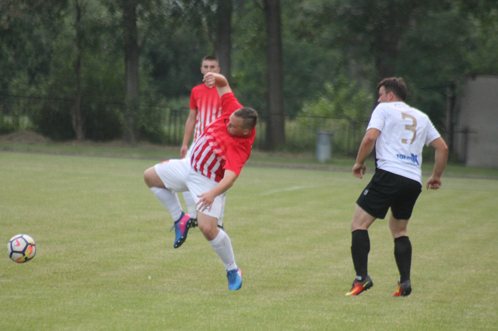 Bramka samobójcza ustawiła derby. FOTO