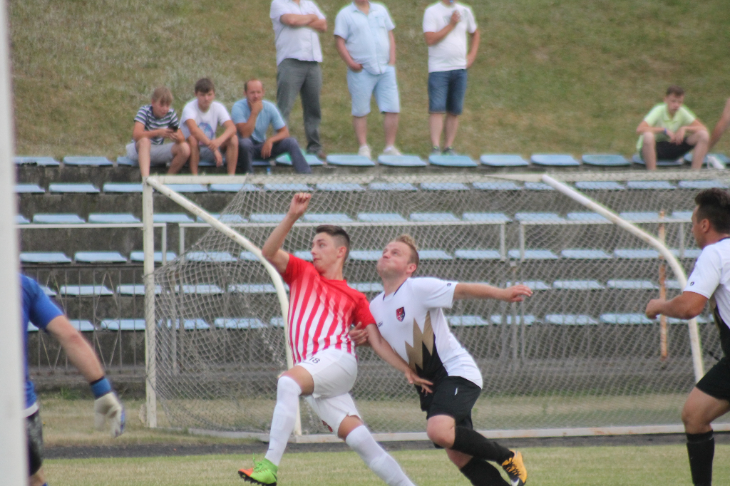 Bramka samobójcza ustawiła derby. FOTO