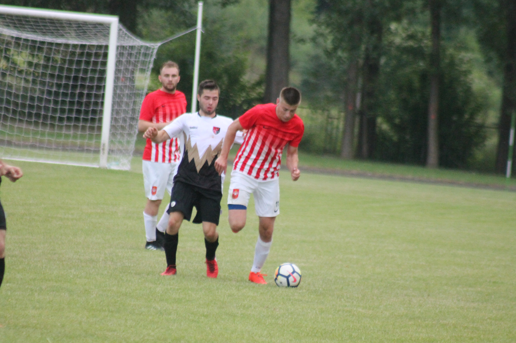 Bramka samobójcza ustawiła derby. FOTO