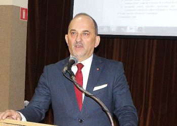 Obniżyli pensję wójtowi Grzywińskiemu