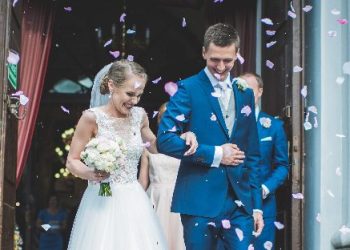 Zuzanna i Mikołaj. Życzymy samych pięknych dni!