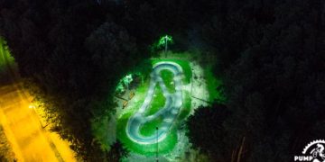 Pumptrack oświetlony