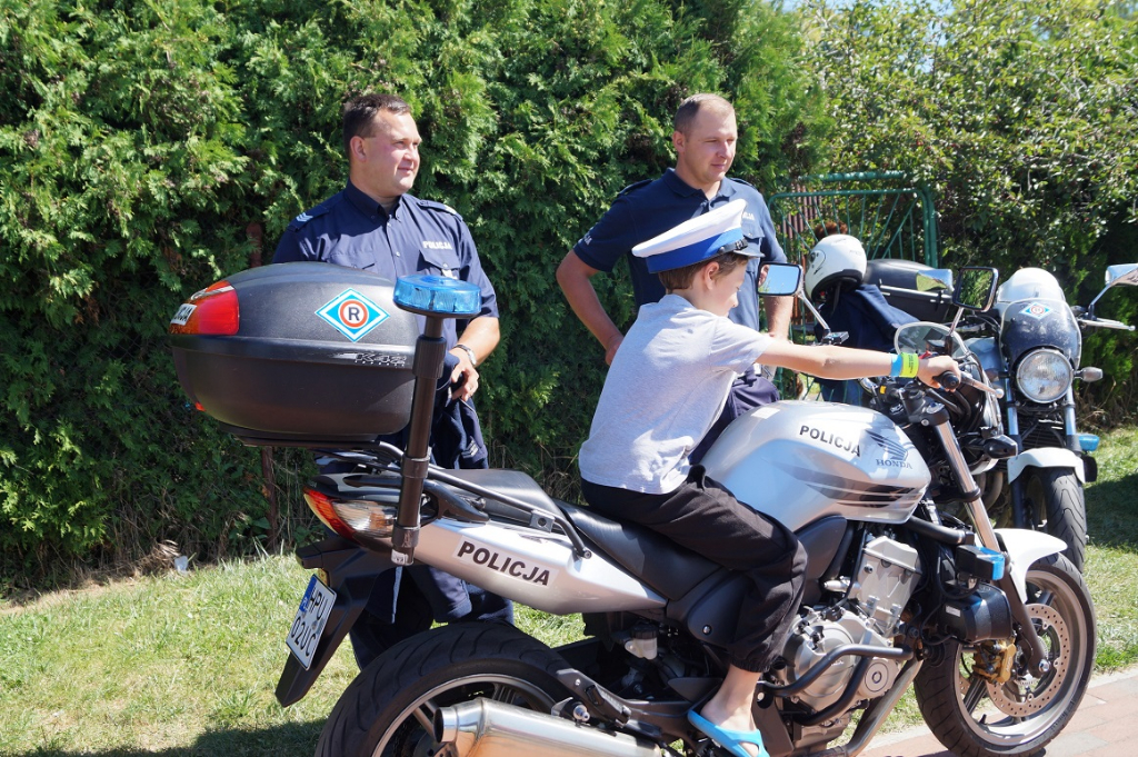 Akcja służb ratunkowych nad jeziorem ZDJĘCIA