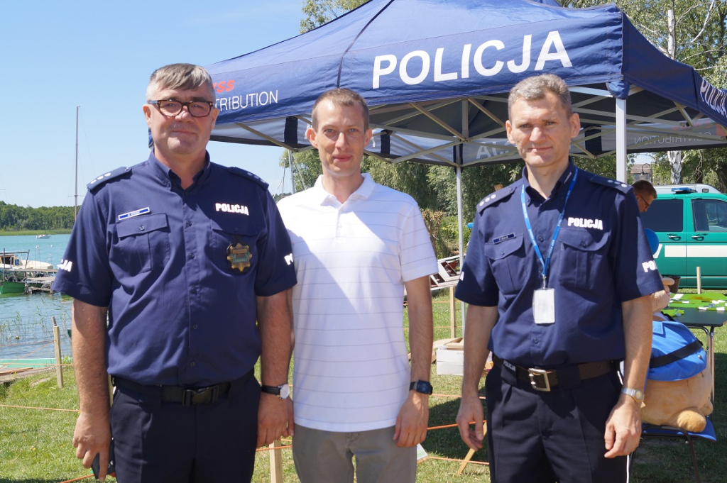 Akcja służb ratunkowych nad jeziorem ZDJĘCIA