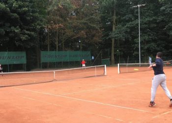 Mimo niepogody zapraszają na turniej deblowy