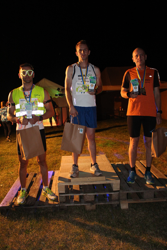 Nocą biegali po Kosewie ZDJĘCIA i WYNIKI