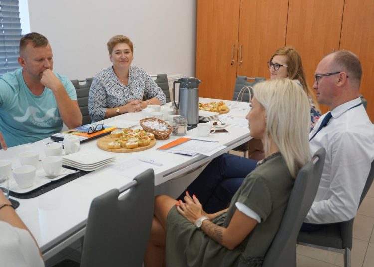 Unia Nadwarciańska podzieliła pieniądze