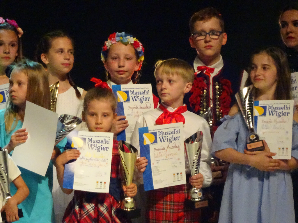 Jego śpiew wzrusza do łez