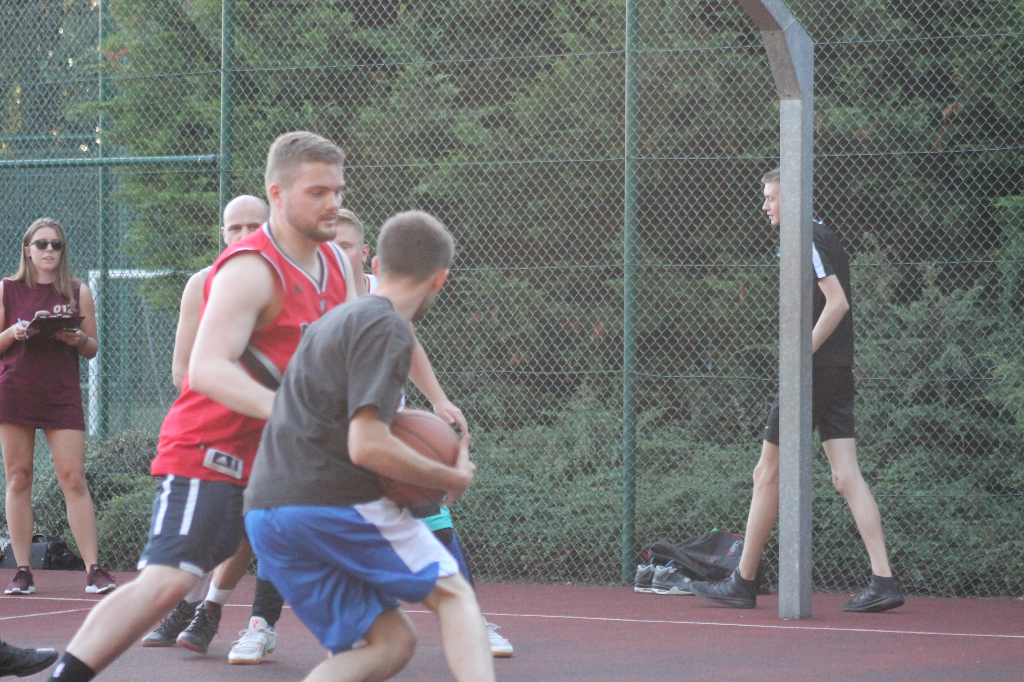Wystartowała Wakacyjna Liga Streetball FOTO