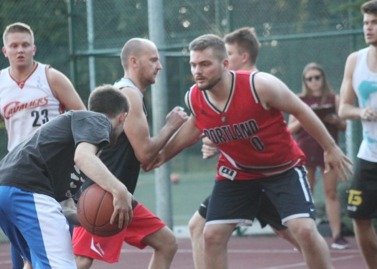 Wystartowała Wakacyjna Liga Streetball FOTO