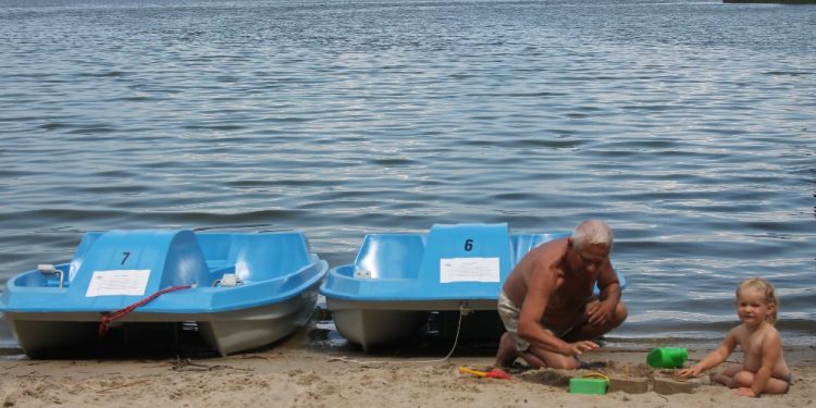 Kajakiem, łodzią, rowerem wodnym