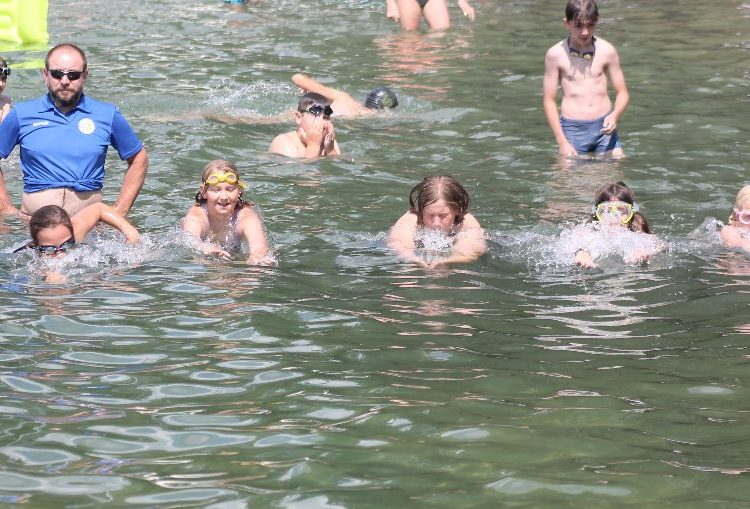 Zapraszają na pływackie zawody