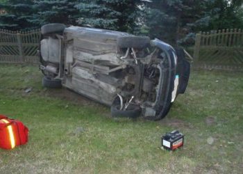 5 osób uczestniczyło w wypadku ZDJĘCIA